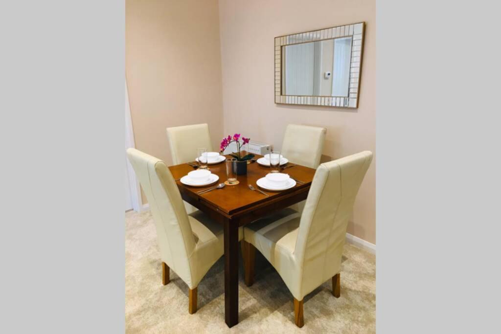 Private 1St Floor Apartment - Perfect For Port Of Dover, Eurotunnel And Short Stays Экстерьер фото